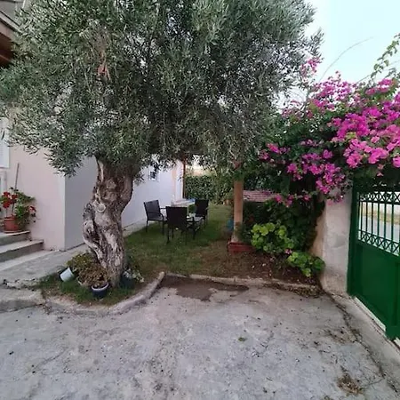 Semelia'S Guest House Spata  Exterior photo