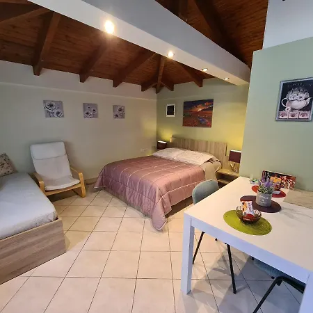 Semelia'S Guest House Spata  Exterior photo