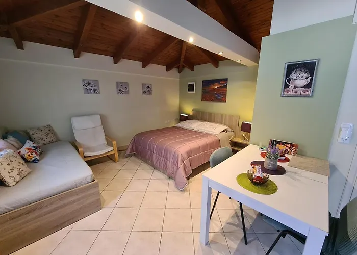Semelia\'S Guest House